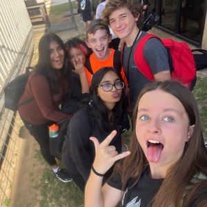 Meet ya bestie, Adzz